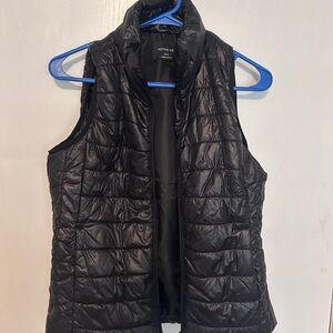 Active USA lightweight puffer vest
